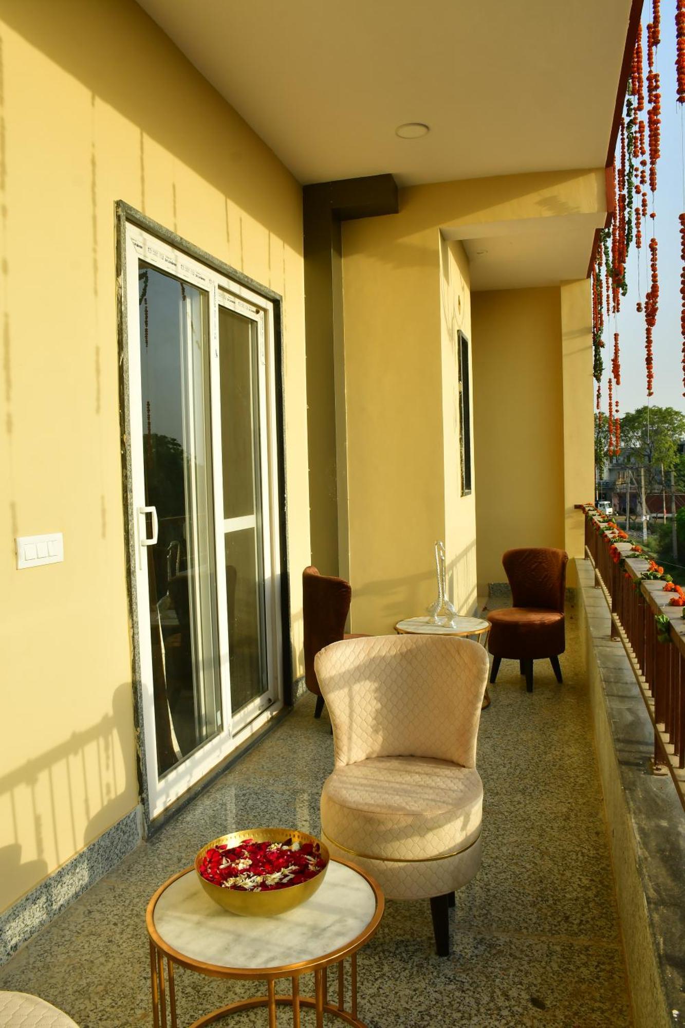 Hotel Sadabahar Regency Bahora Exterior foto